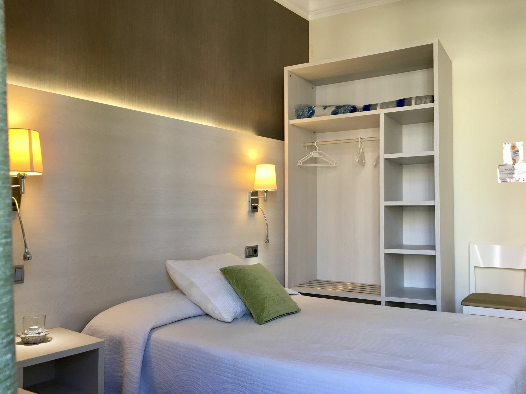 Fontanella House Gasthuis 2*
